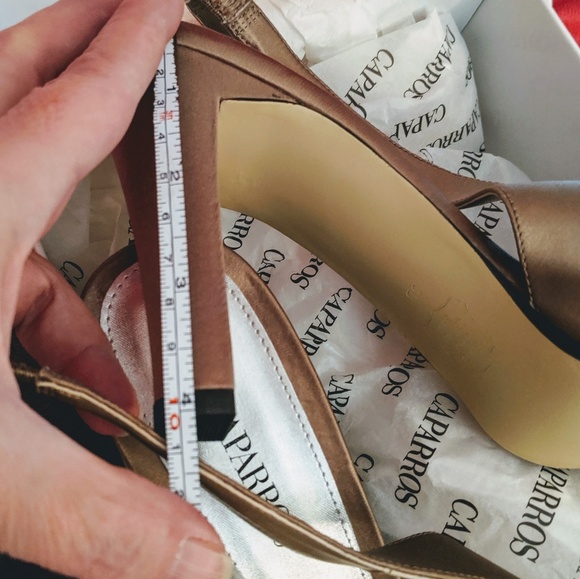 Caparros VINTAGE Satin Pumps - Picture 3 of 6